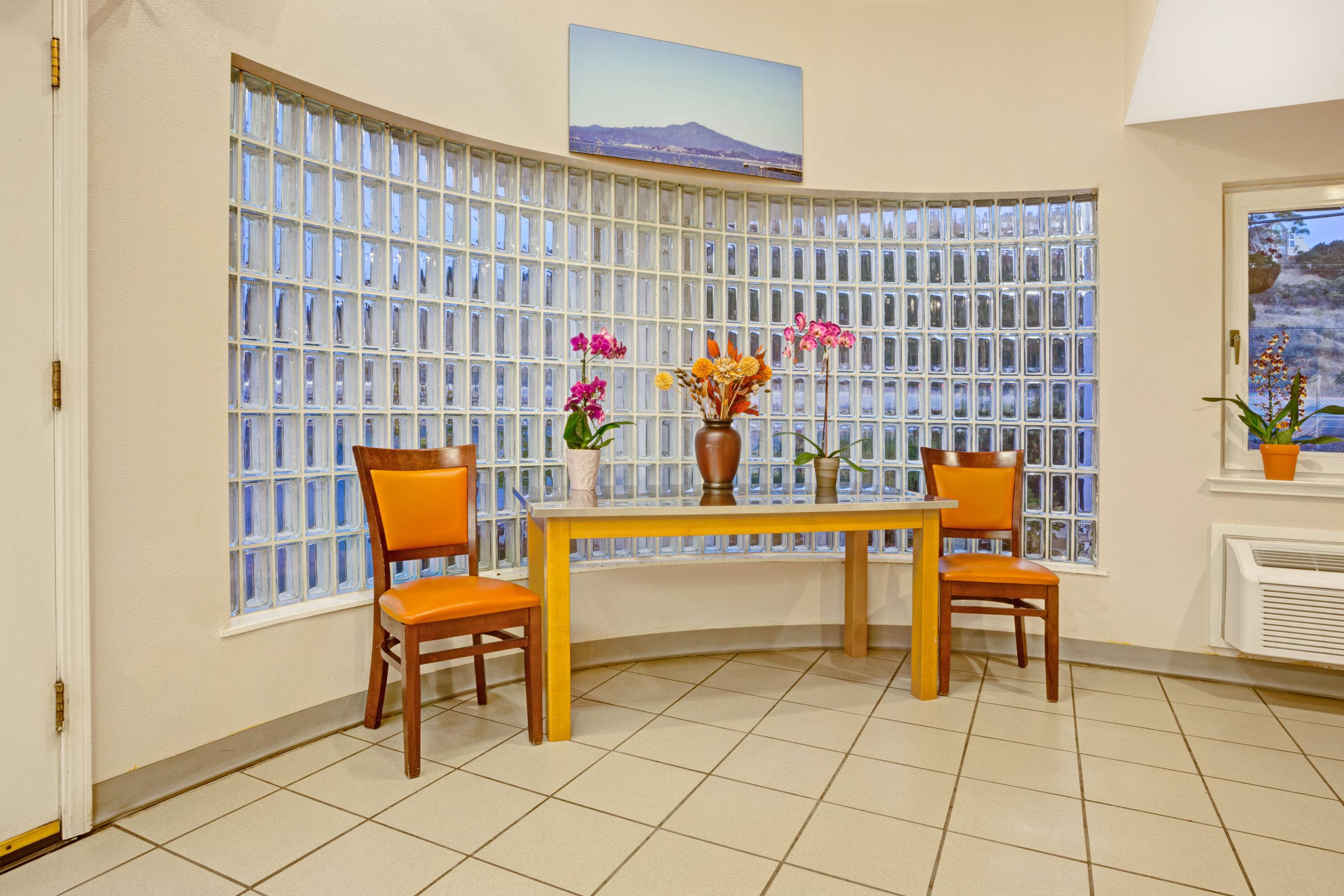 Lobby of Travelodge by Wyndham Mill Valley/Sausalito
